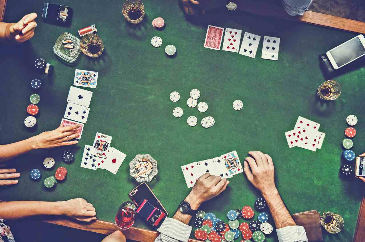 Mano di Razz Poker nel Privè del Casinó 
