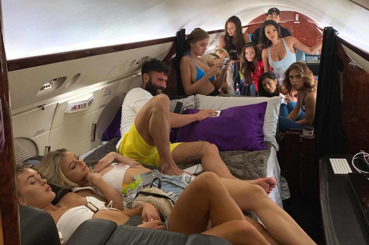 Dan Bilzerian sul jet privato