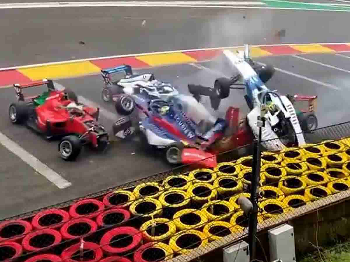 W Series: il momento clou dell'incidente a Spa