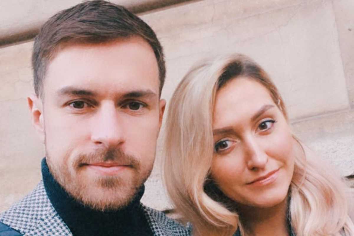 Aaron Ramsey e sua moglie (Instagram)