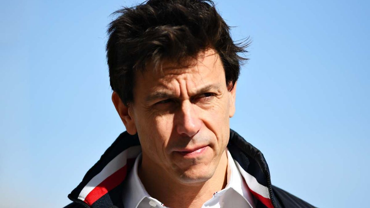 F1, dramma per Toto Wolff: terribile retroscena del numero uno Mercedes