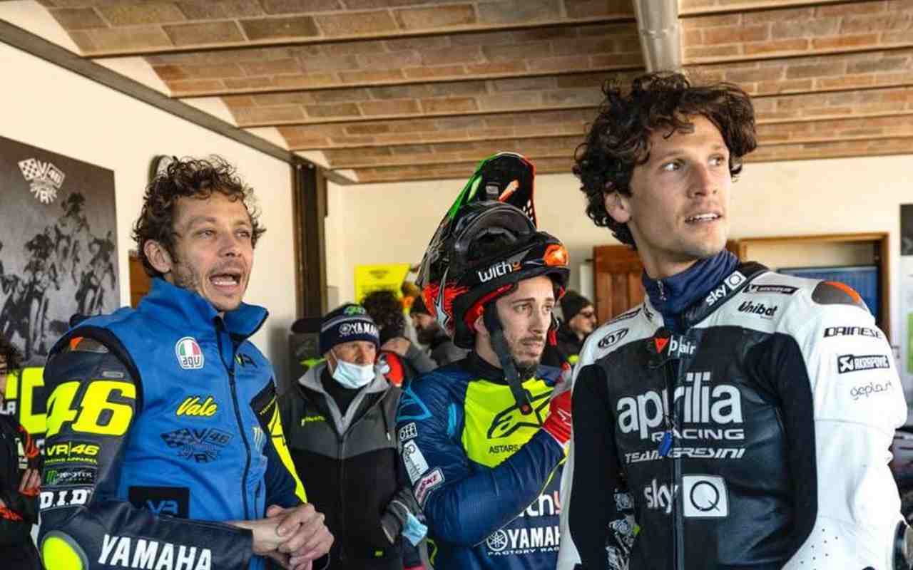 Valentino Rossi, Andrea Dovizioso e Lorenzo Savadori (foto Instagram)