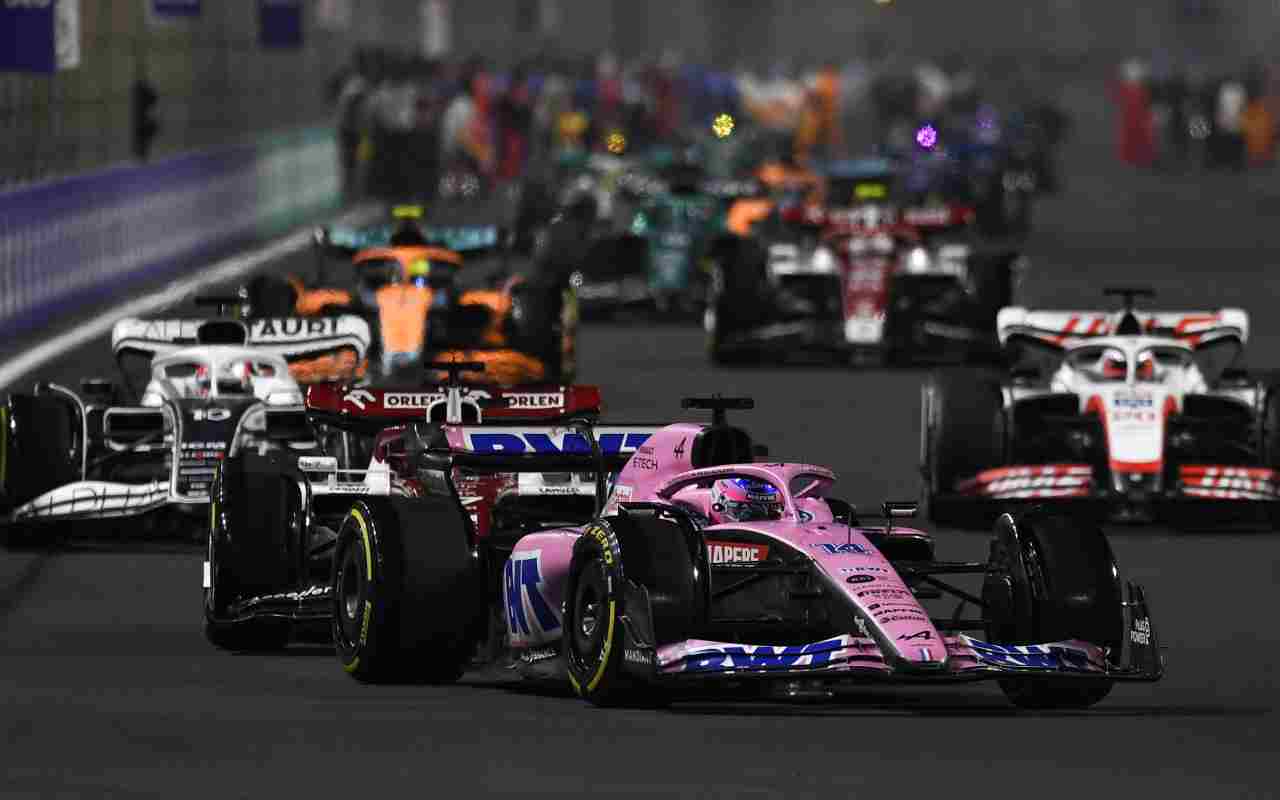 F1, Una fase della gara di Jeddah (foto Ansa)