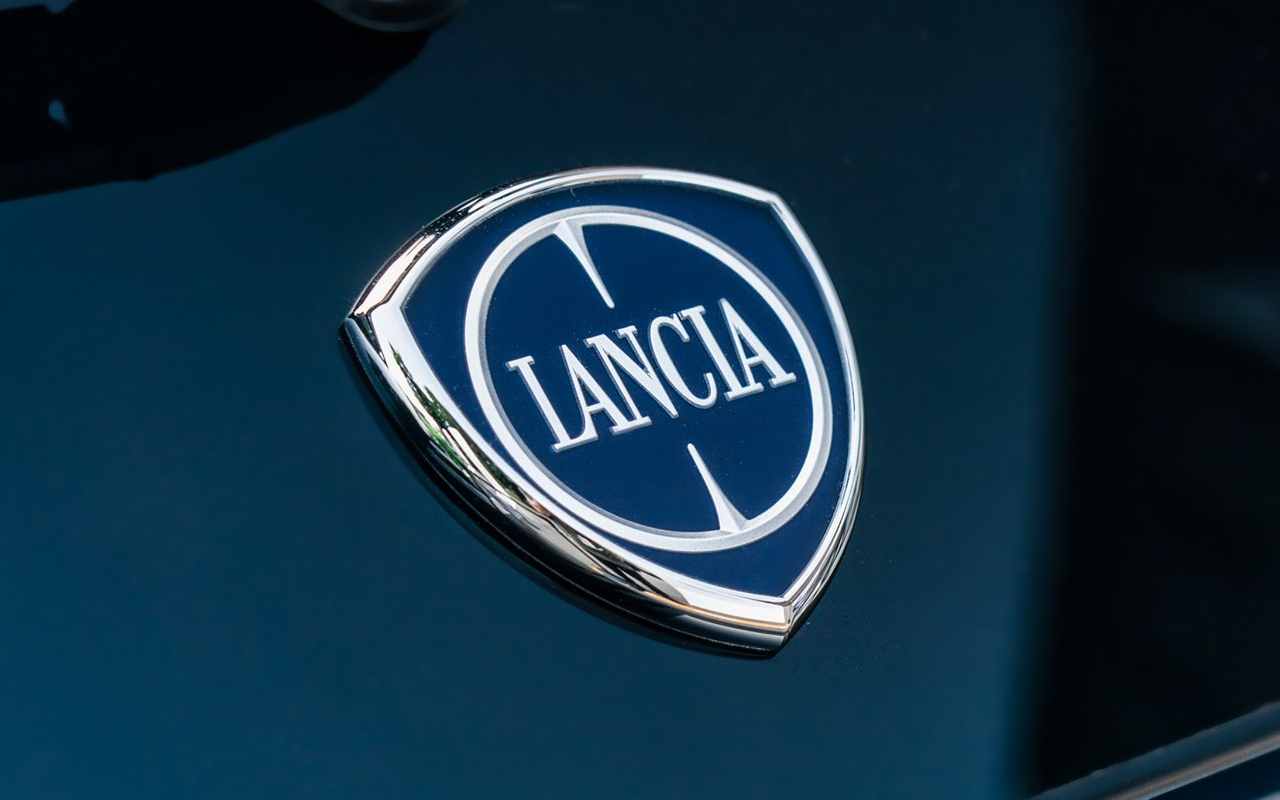 Il logo lancia (foto Ansa)