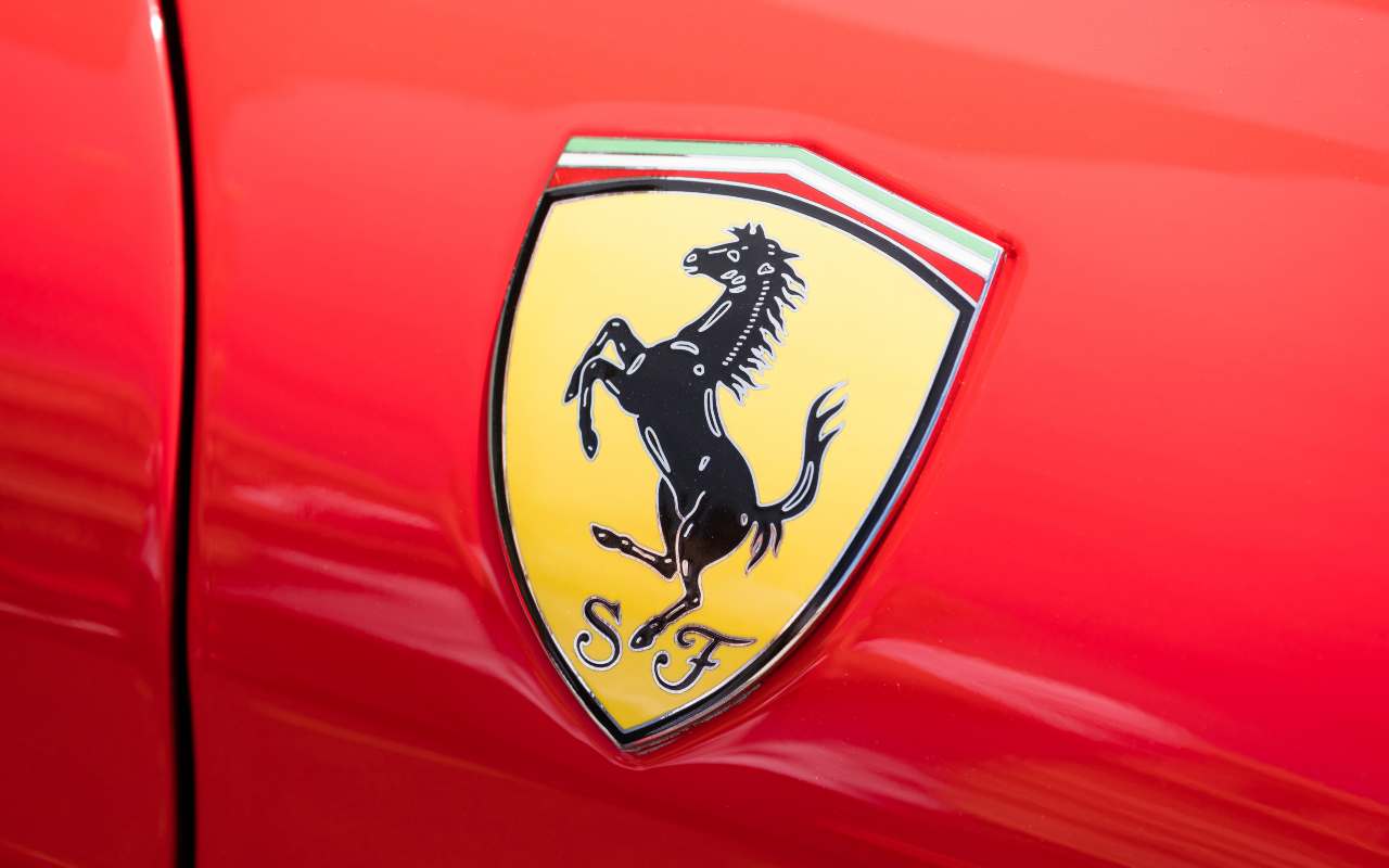 Ferrari (AdobeStock)