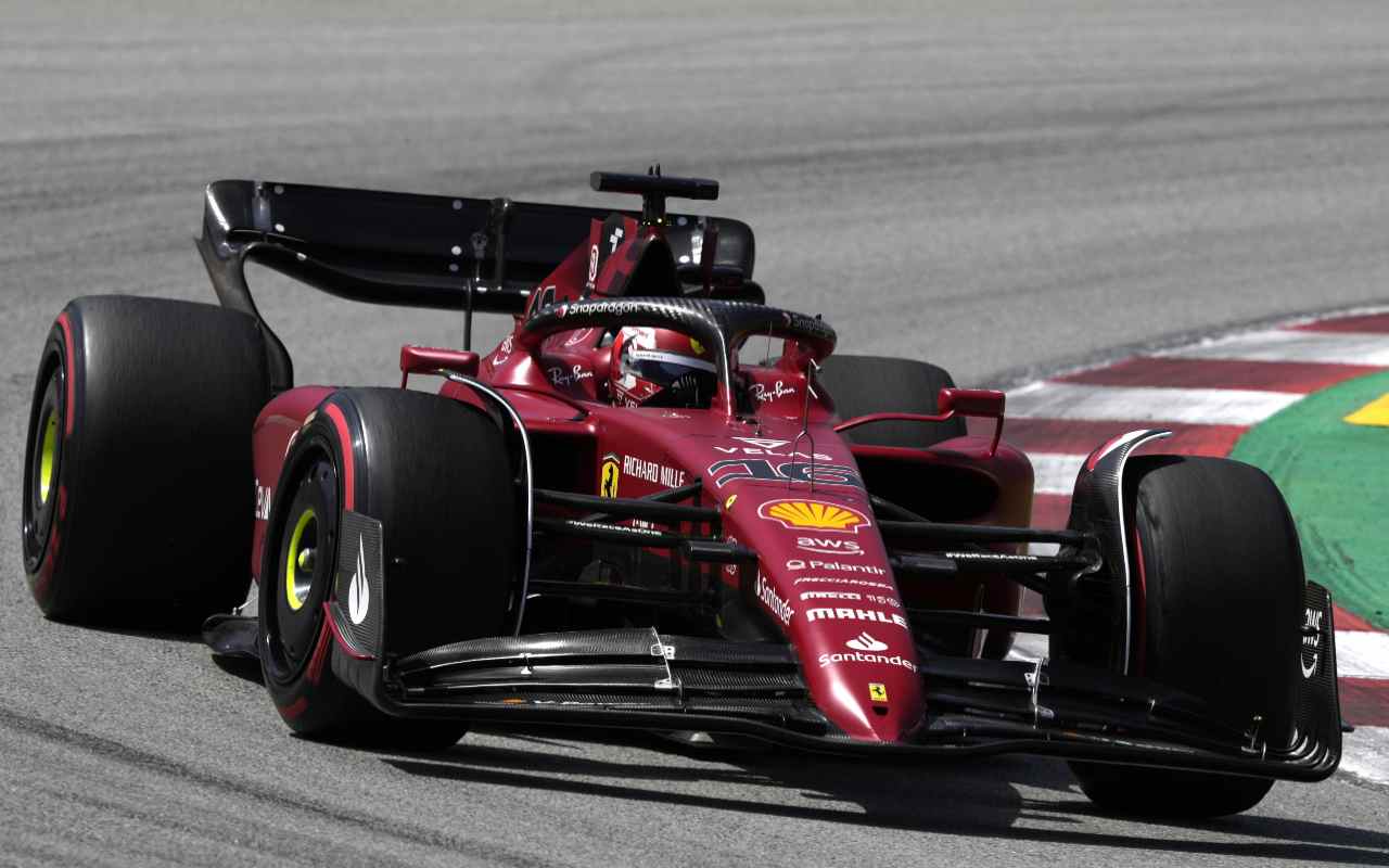 La Ferrari in pista a Barcellona (ANSA)