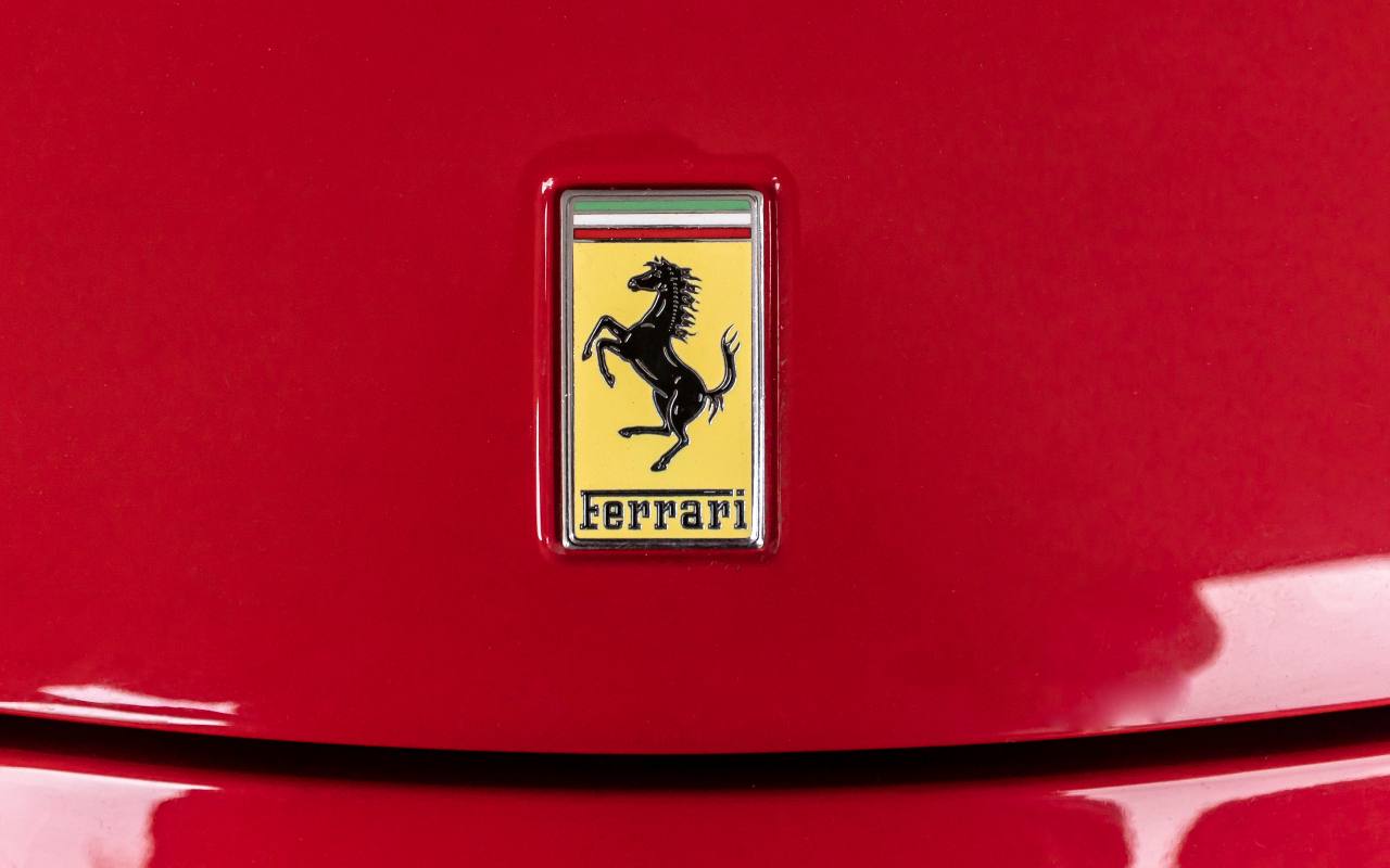 Ferrari (AdobeStock)