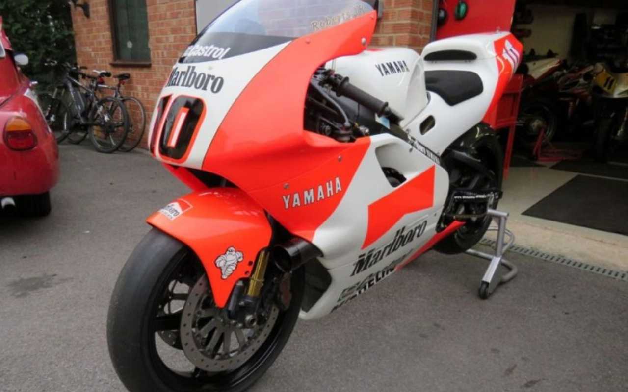 La Yamaha di Kenny Roberts Jr in vendita (foto ufficiale)