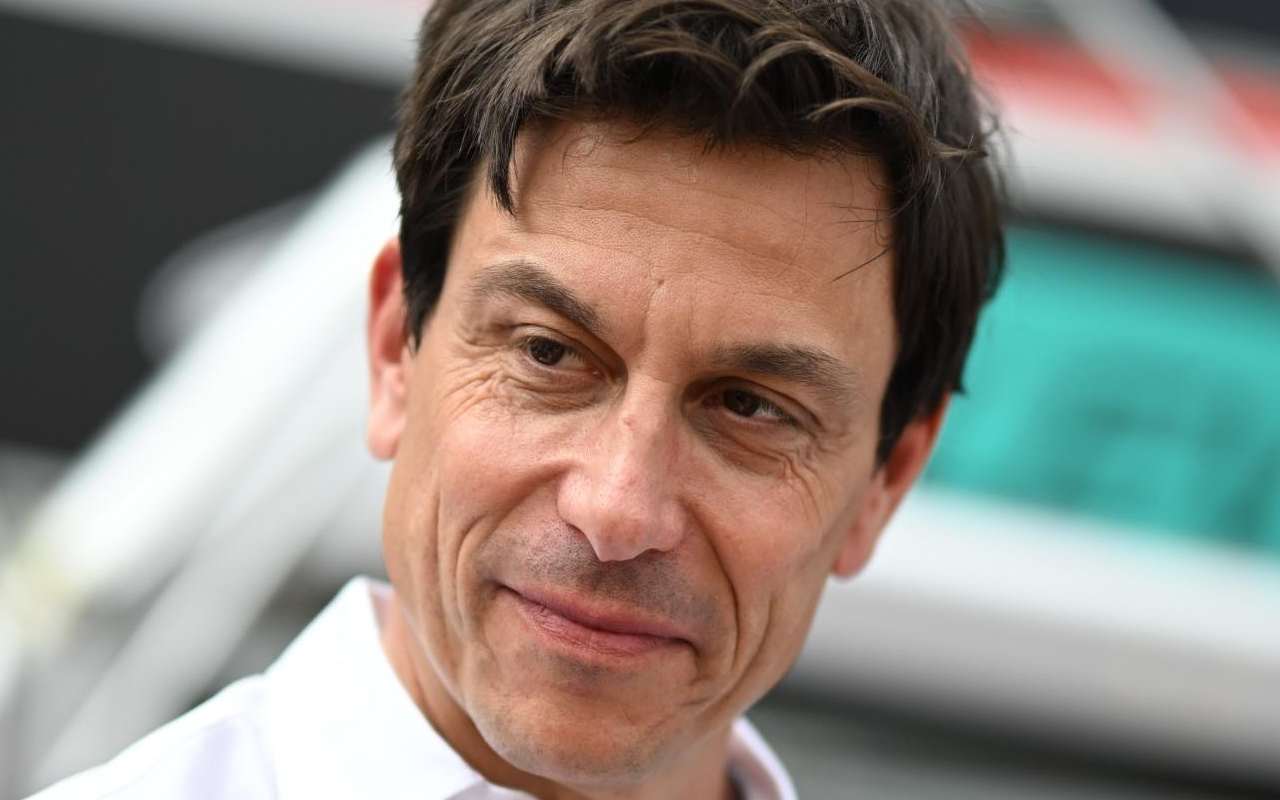 Toto Wolff attaccato da Mario Andretti (ANSA)