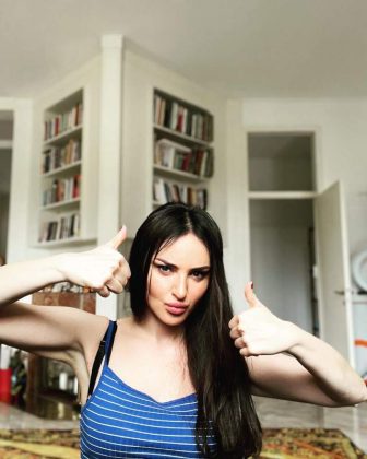 Arisa (Instagram)