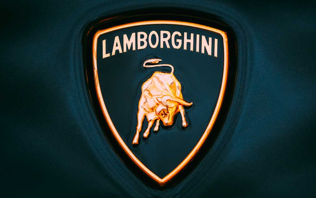 Lamborghini Logo (Adobe Stock)