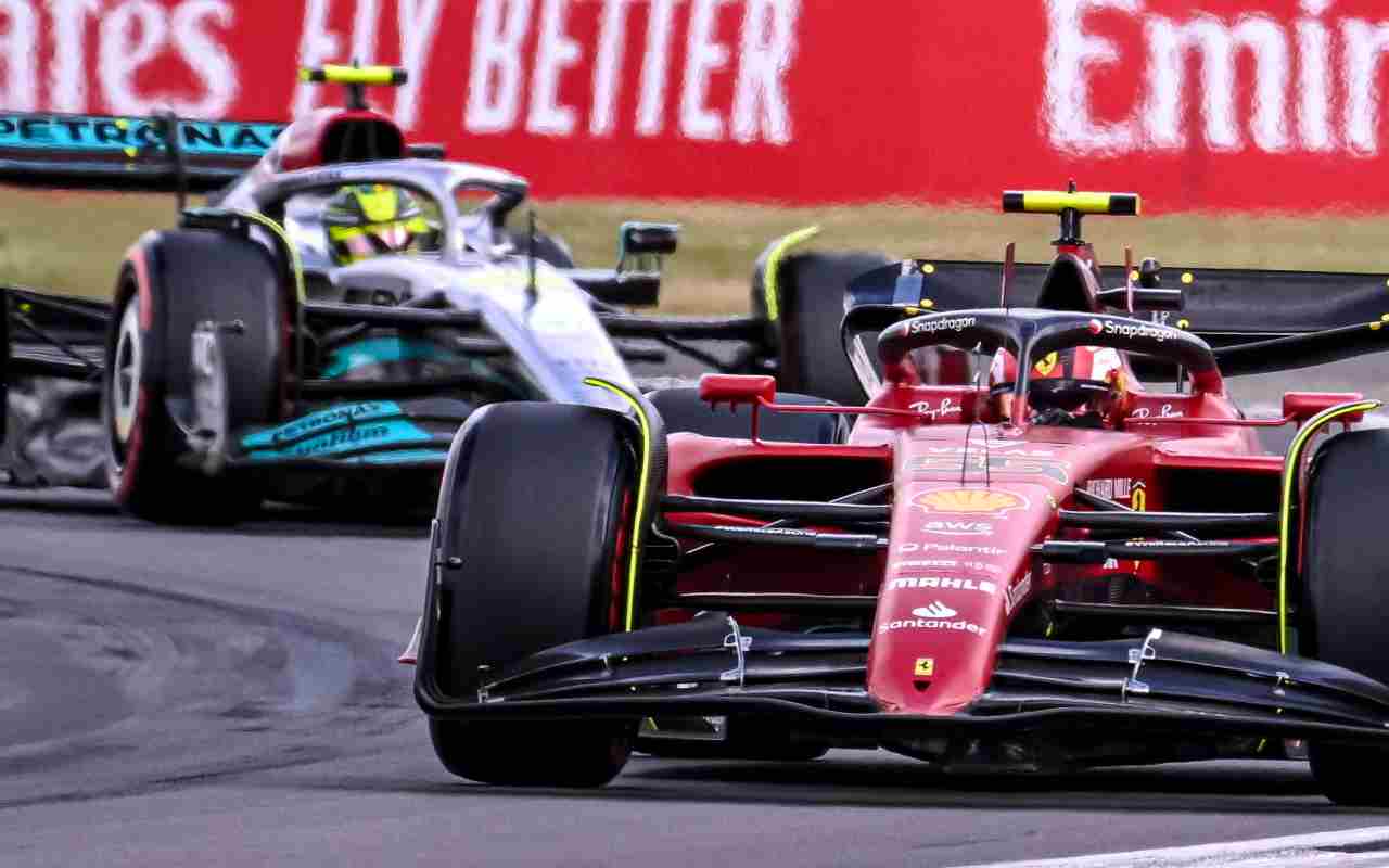 Carlos Sainz - Lewis Hamilton (Ansa foto)