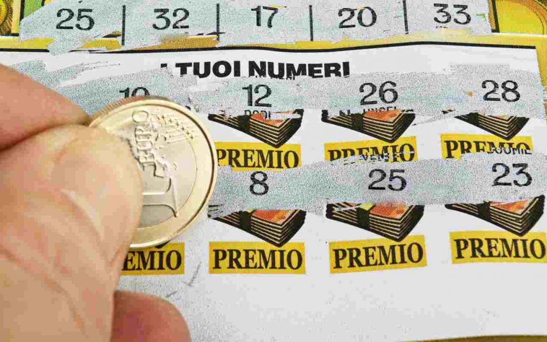 Gratta E Vinci Personalizzati Con Busta Oro, Confezione Da 2 Biglietti Dorati Con Adesivo Da Grattare, Ideali Per Compleanni, San Valentino E Sorprese Romantiche
