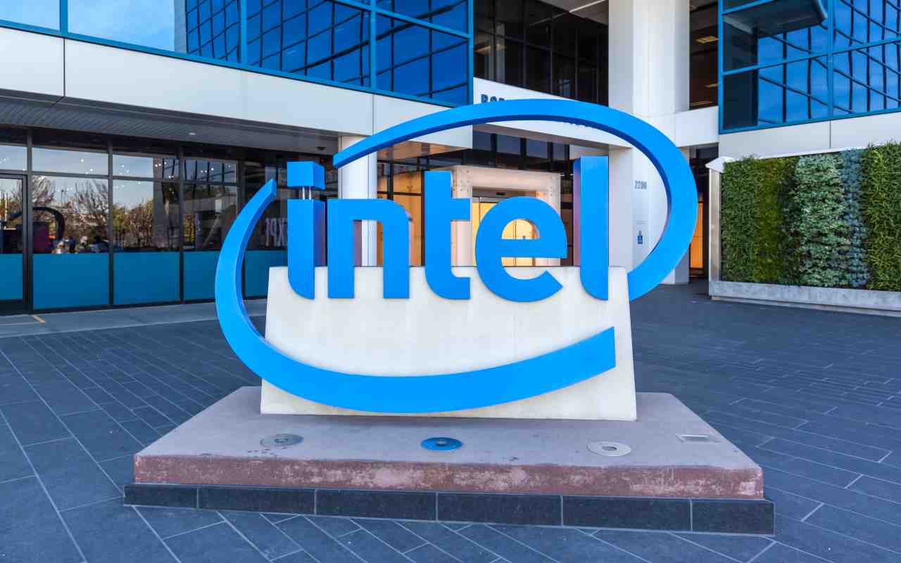 Offerta di lavoro Intel (AdobeStock)