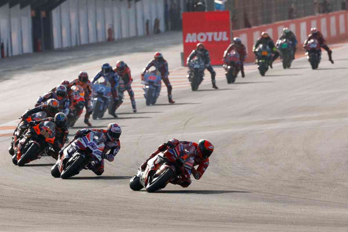 MotoGP tornano i sorpassi